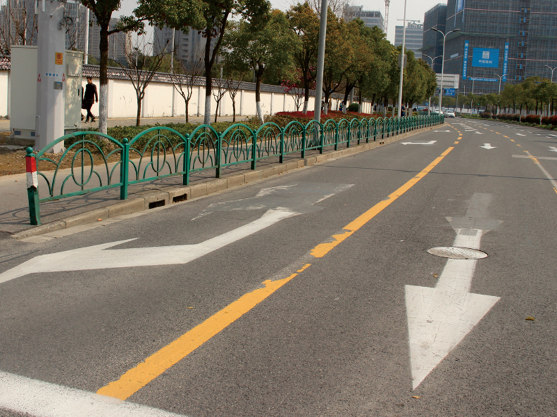 蘤(hua)式(shi)鐵(tie)藝護(hù)欄