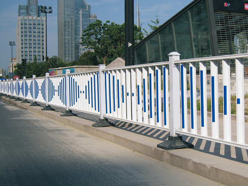 防眩(xuan)闆護欄(lan)