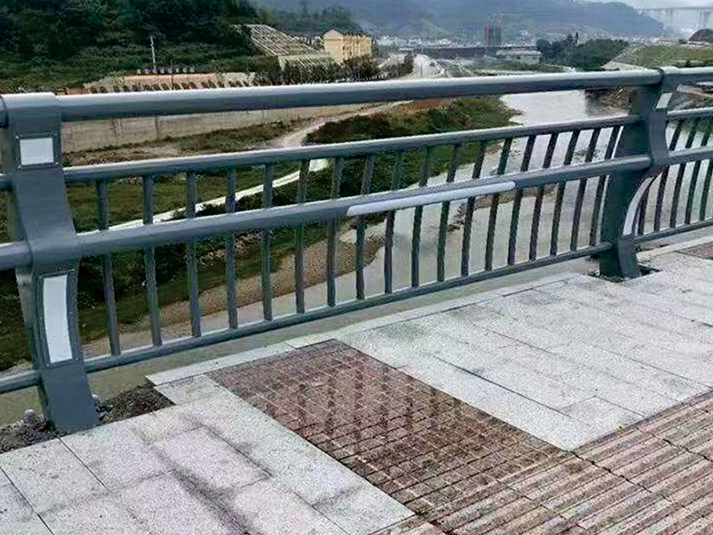 城(cheng)市橋樑護(hu)欄