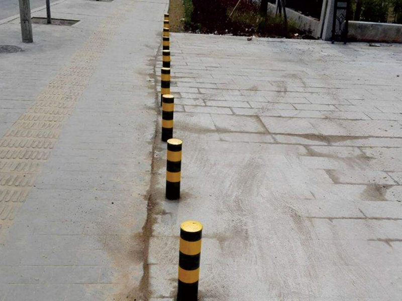 防撞(zhuang)欄生産廠(chang)傢